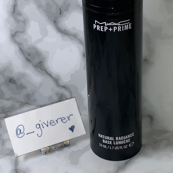 New Natural Radiance Base Lumiere Radiant Pink MAC Cosmetics - Picture 2 of 13